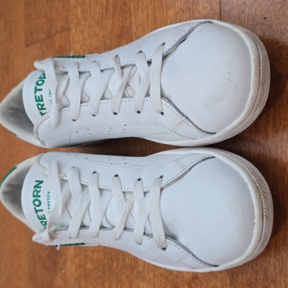 Tretorn court shoes size 8